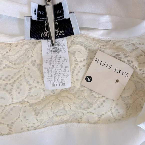 Valentino Vintage Satin Maxi Robe NWT Medium White with Lace Belted - Picture 7 of 8